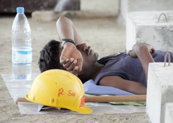 সবাই শুধু টাকা চায়, কষ্ট কেউ বুঝে না’