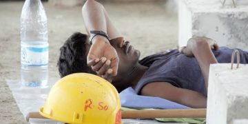 সবাই শুধু টাকা চায়, কষ্ট কেউ বুঝে না’