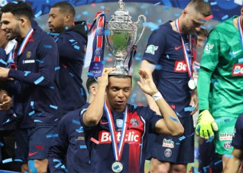 চ্যাম্পিয়ন হয়েই পিএসজি অধ্যায় শেষ করলেন এমবাপ্পে