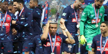 চ্যাম্পিয়ন হয়েই পিএসজি অধ্যায় শেষ করলেন এমবাপ্পে