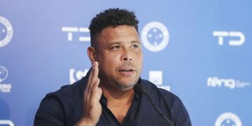 মালিক হয়েও যে কারণে শৈশবের ক্লাব ছাড়লেন রোনালদো