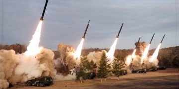 জাপান সাগরে ১০ ক্ষেপণাস্ত্র ছুড়েছে