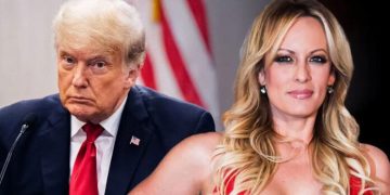 আদালতে প্রথমবার মুখোমুখি ট্রাম্প-স্টর্মি