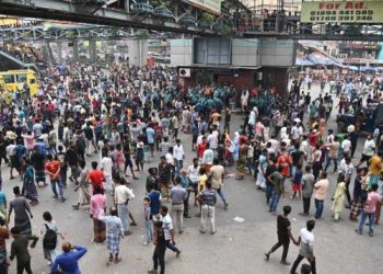 ব্যাটারিচালিত রিকশা বন্ধের প্রতিবাদ