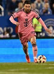 ফ্রি কিক নিতে পারেননি মেসি