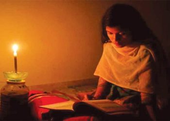গ্রামাঞ্চলে লোডশেডিংয়ে বিপর্যস্ত জনজীবন