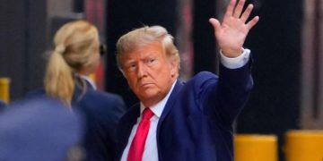 জেল হলেও নির্বাচনে লড়বেন ট্রাম্প