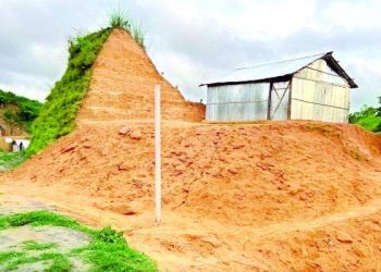 চট্টগ্রামে পাহাড় দখল