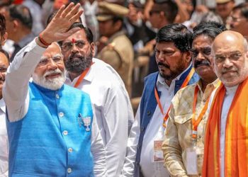 মোদির হ্যাটট্রিক নাকি অন্য কেউ