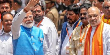 মোদির হ্যাটট্রিক নাকি অন্য কেউ