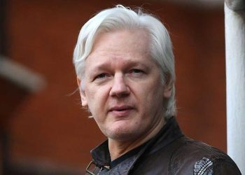 জুলিয়ান অ্যাসাঞ্জ কারামুক্ত