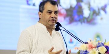 অবিলম্বে প্রকৃতির সাথে যুদ্ধ বন্ধ করতে হবে : পরিবেশমন্ত্রী