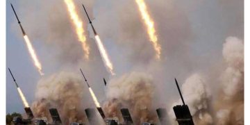 রকেট হামলায় কাঁপছে ইসরাইল