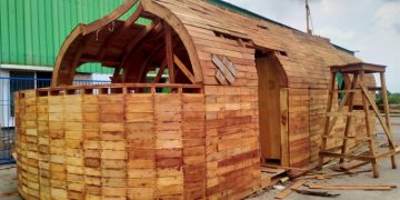 ইউরোপে যাচ্ছে বাগেরহাটের কাঠের ঘর