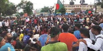 স্মারকলিপি দিতে যাচ্ছেন বঙ্গভবনে