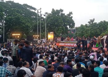 মানুষ শান্তিতে থাকলে ছেলের দুঃখ নাই