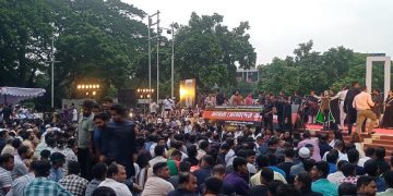 মানুষ শান্তিতে থাকলে ছেলের দুঃখ নাই