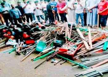 ঢাকা কলেজ ছাত্রাবাসে অভিযান