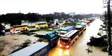 ঢাকা-চট্টগ্রাম মহাসড়কে পানি