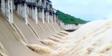 ফারাক্কা খোলায় বন্যাঝুঁকিতে যেসব জেলা