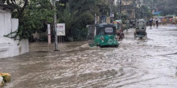 বৃষ্টিতে চট্টগ্রামের নিম্নাঞ্চলে জলাবদ্ধতা