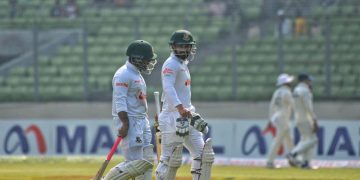 শতরানের ওপর লিড নিয়ে থামলো বাংলাদেশ