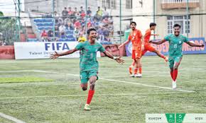 বাংলাদেশকে এভারেস্ট চূড়ায় তুললেন যুবারা