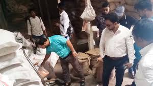 কয়েকশ বস্তা সরকারি চাল ও টিসিবি পণ্য উদ্ধার