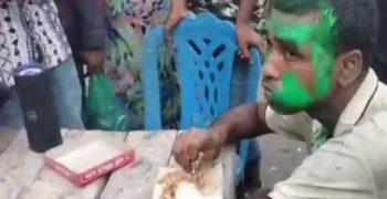 শিক্ষার্থীরা চোরকে নাচিয়ে মোরগ-পোলাও খাইয়ে আপ্যায়ন করল