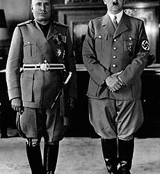 ফ্যাসিস্টদের বৈশিষ্ট্য কেমন?