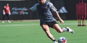 চোট কাটিয়ে অনুশীলনে মেসি