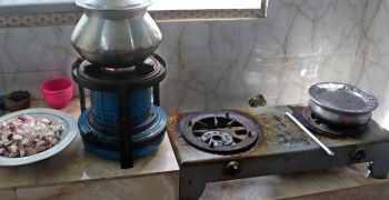 টাকা আছে খাবার নেই, খাবার আছে চুলা নেই