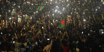 ফুঁসে উঠেছে ছাত্র-জনতা