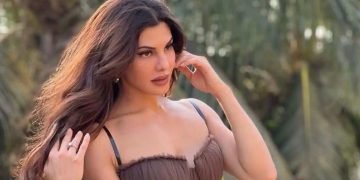 চমকে দিলেন জ্যাকুলিন