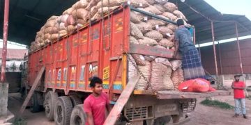 কম শুল্কের পেঁয়াজ আমদানি শুরু