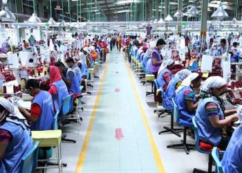 পোশাক কারখানায় অস্থিরতার ৩ কারণ