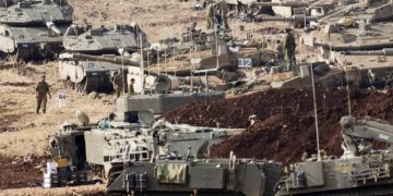 ৩টি সামরিক ট্যাংকসহ ইসরাইলের ১০ ভবন ধ্বংস