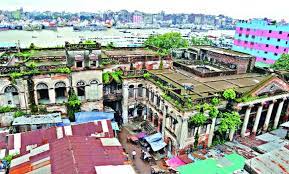 ঐতিহ্যবাহী পুরান ঢাকার এখন বেহাল অবস্থা