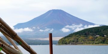 ফুজি পর্বতে এবার বরফ নেই