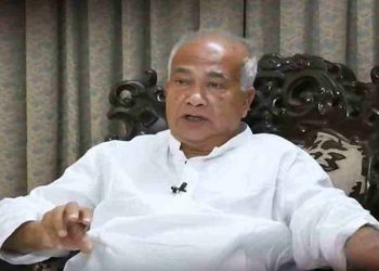 চট্টগ্রামের রাজনীতিতে তিনি ছিলেন