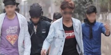 ফের বেপরোয়া কিশোর গ্যাং
