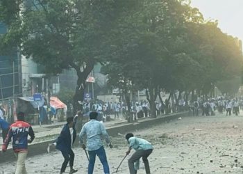 পিছু হটলেন ঢাকা ও সিটি কলেজের শিক্ষার্থীরা