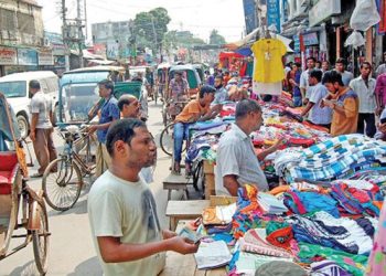 ঢাকার রাস্তায় কেউ দোকান বসাতে পারবে না