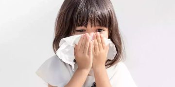 শিশুদের জ্বর-সর্দিকাশি থেকে যেভাবে দূরে রাখবেন