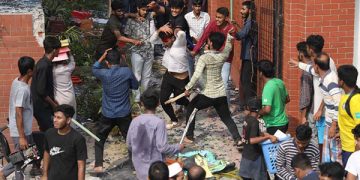 রক্তারক্তিতে জড়াল তিন কলেজের শিক্ষার্থীরা