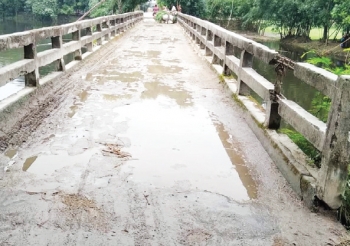১২ বছরেও মেরামত হয়নি ঝুঁকিপূর্ণ সেতু
