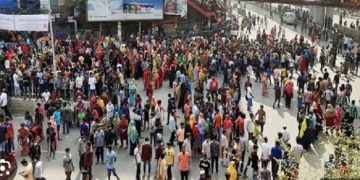 মিরপুরে গার্মেন্টসে তাণ্ডব