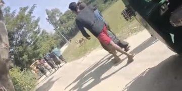 দিনদুপুরে দুই ব্যবসায়ীকে অপহরণ