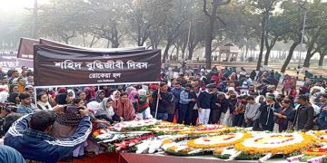 জাতীয় স্মৃতিসৌধে সর্বস্তরের জনতার ঢল