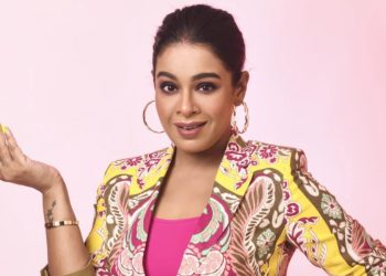 বাংলায় থাকতে হলে বাংলা গান শুনতে হবে